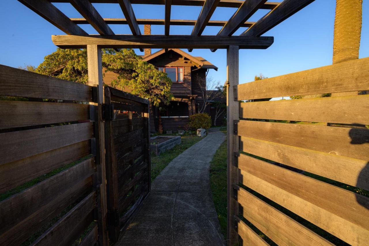 The Captains Quarters Fort Bragg Exterior photo
